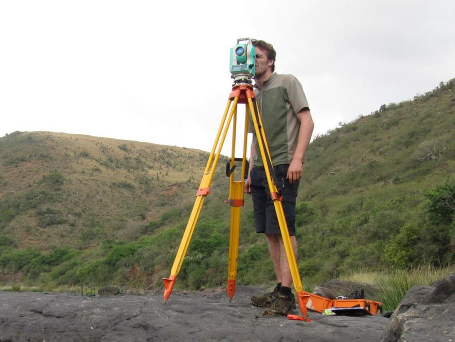 Total Station Surveyor